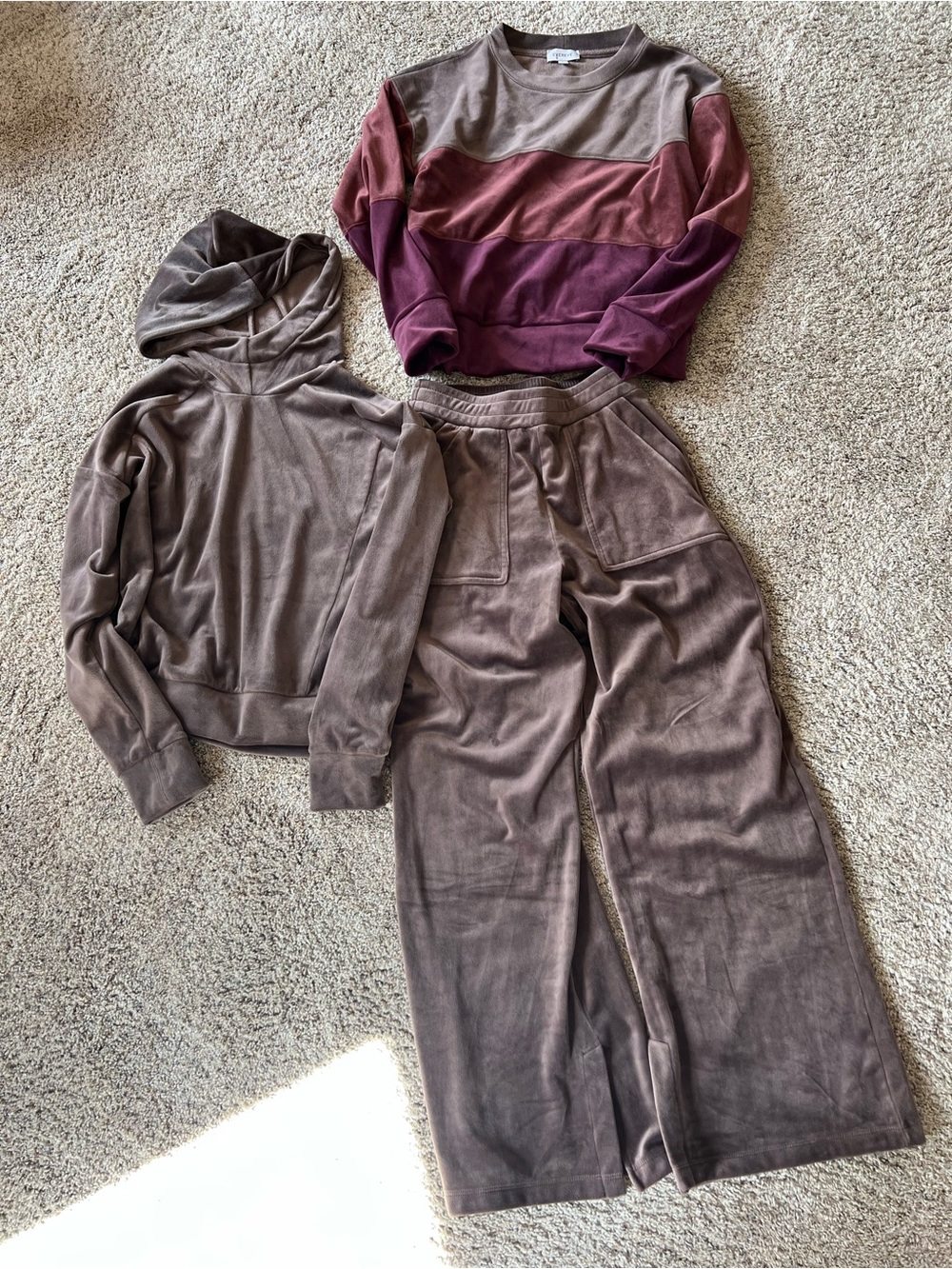 Evereve Velour Set